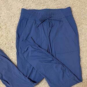 Lululemon Dance Studio Pants Cuffed Size 6